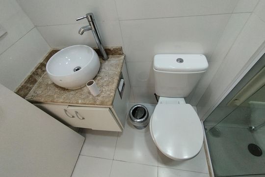 Banheiro da suíte de apartamento à venda com 3 quartos, 74m² em Vila Moinho Velho, São Paulo