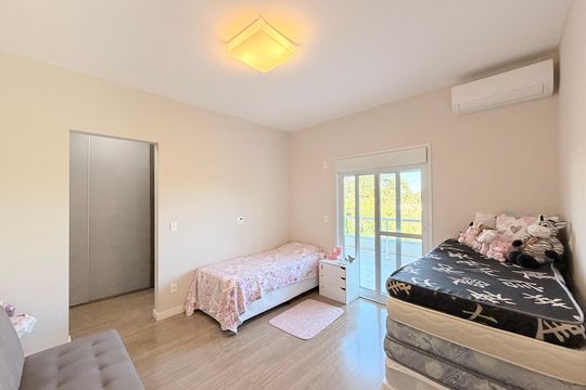 Suíte 1 de casa de condomínio à venda com 3 quartos, 340m² em Medeiros, Jundiaí