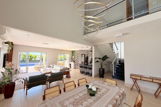 Casa de Condomínio à venda com 3 quartos, 340m² em Medeiros, Jundiaí
