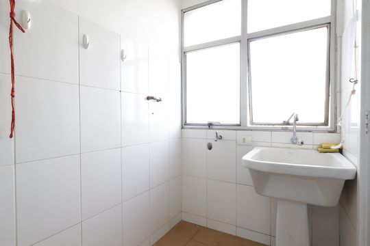 Área de Serviço de apartamento para alugar com 2 quartos, 75m² em Morumbi, São Paulo