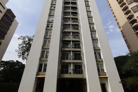 Fachada de apartamento para alugar com 2 quartos, 75m² em Morumbi, São Paulo
