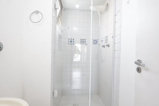Banheiro de apartamento para alugar com 2 quartos, 75m² em Morumbi, São Paulo