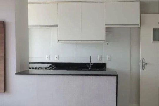 Cozinha de apartamento para alugar com 2 quartos, 48m² em Piatã, Salvador