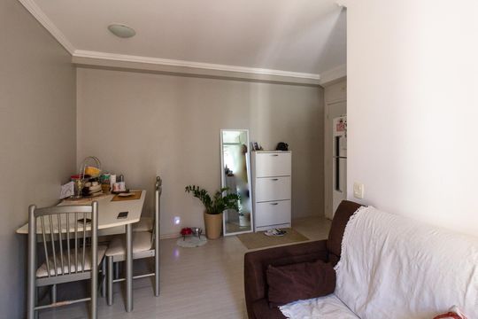 Sala de apartamento à venda com 3 quartos, 58m² em Jardim Cocaia, Guarulhos