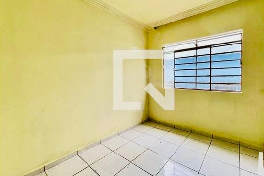 Casa para alugar com 1 quarto, 40m² em Aparecida, Belo Horizonte