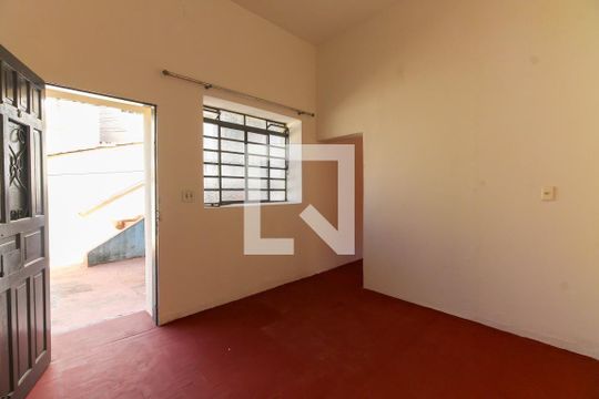 Casa à venda com 1 quarto, 820m² em Penha de França, São Paulo