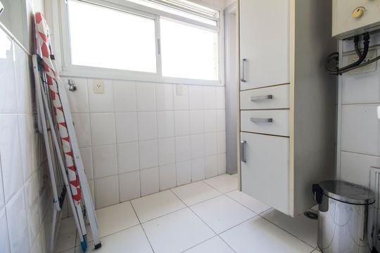 Área de Serviço de apartamento para alugar com 2 quartos, 94m² em Centro de Apoio I (alphaville), Santana de Parnaíba
