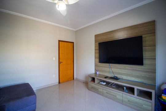 Sala de TV de casa de condomínio para alugar com 3 quartos, 331m² em Jardim Vera Cruz, Sorocaba