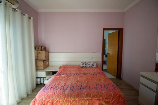 Suíte 3 de casa de condomínio para alugar com 3 quartos, 331m² em Jardim Vera Cruz, Sorocaba