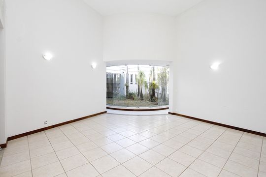 Sala de casa à venda com 4 quartos, 450m² em Minas Brasil, Belo Horizonte