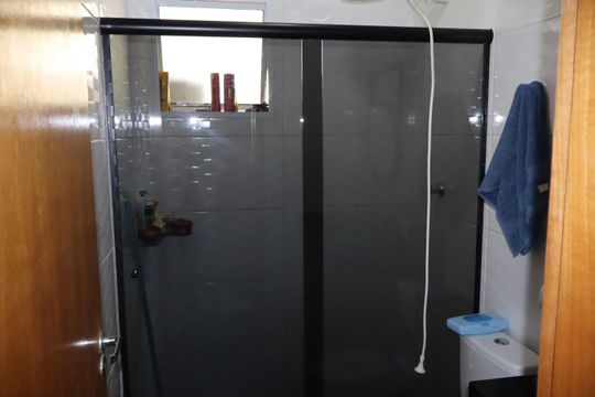 Banheiro de apartamento à venda com 2 quartos, 82m² em Vila Nova York, São Paulo