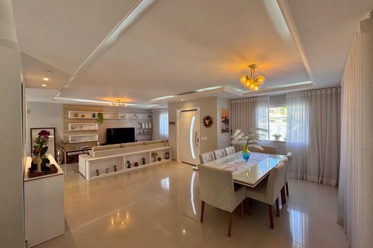 Casa de Condomínio à venda com 4 quartos, 310m² em Recreio dos Bandeirantes, Rio de Janeiro