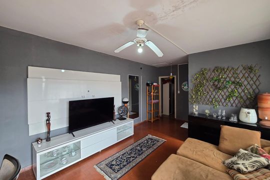 Sala de casa para alugar com 3 quartos, 400m² em Jardim Alianca, Guarulhos