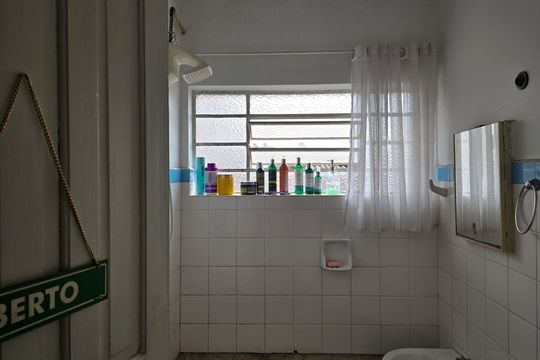 Banheiro Social de casa para alugar com 3 quartos, 400m² em Jardim Alianca, Guarulhos