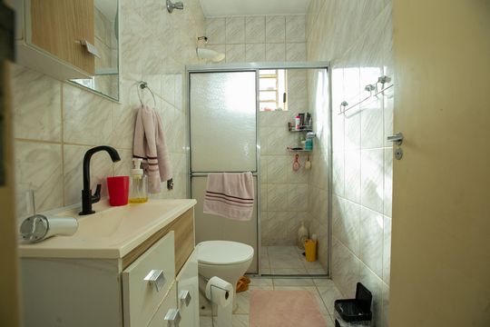 BANHEIRO de casa à venda com 4 quartos, 164m² em Bosque de Barão Geraldo, Campinas