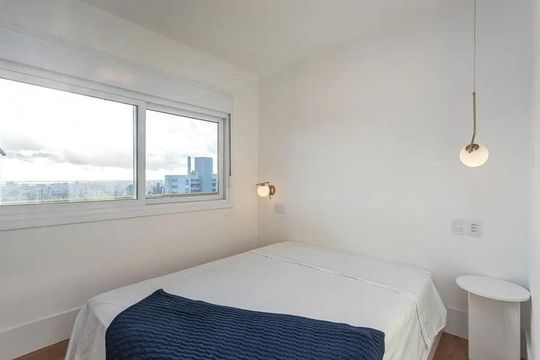 Quarto 1 de apartamento para alugar com 2 quartos, 71m² em Petrópolis, Porto Alegre