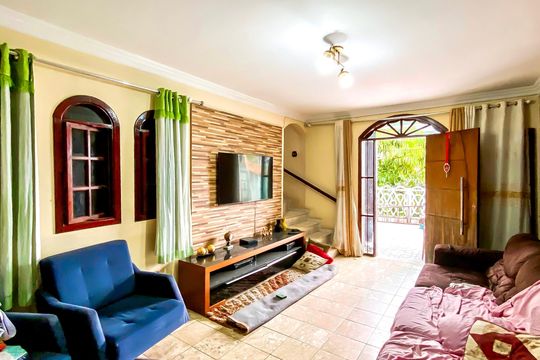 Casa para alugar com 4 quartos, 150m² em Jardim Maringa, São Paulo