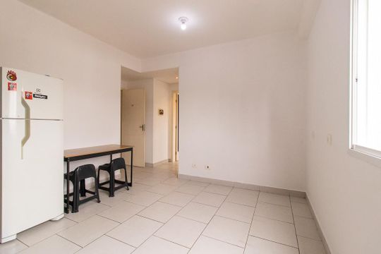 Sala/Cozinha de apartamento para alugar com 1 quarto, 40m² em Cajuru, Curitiba