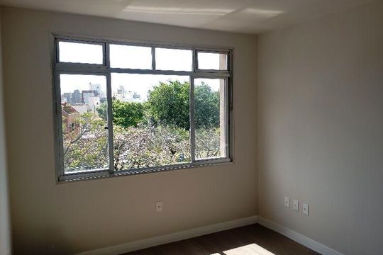 Sala de apartamento para alugar com 2 quartos, 53m² em Menino Deus, Porto Alegre