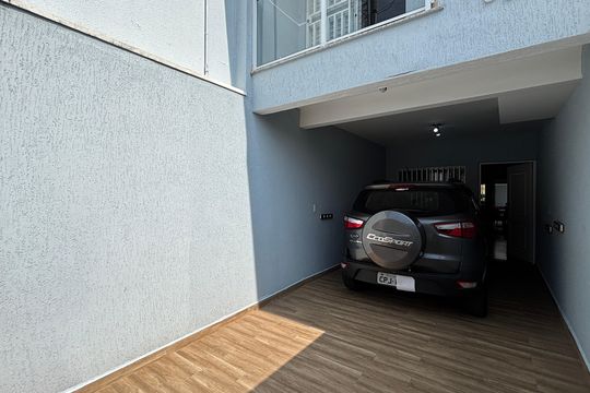 Garagem de casa à venda com 2 quartos, 105m² em Campestre, Santo André