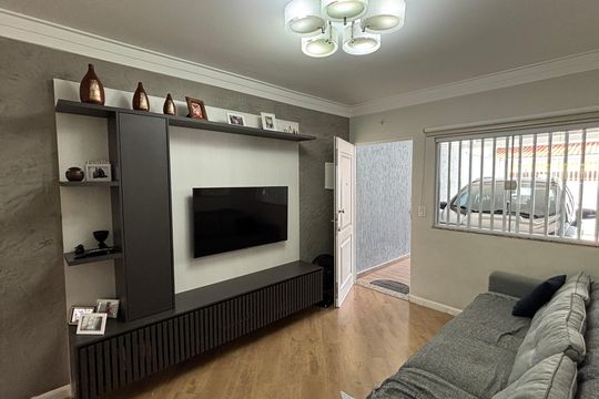 Sala de casa à venda com 2 quartos, 105m² em Campestre, Santo André
