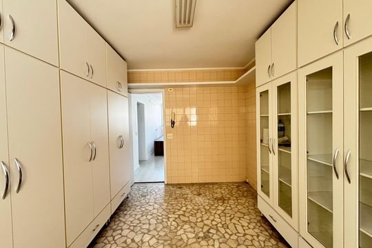 Cozinha de apartamento para alugar com 3 quartos, 118m² em Indianópolis, São Paulo