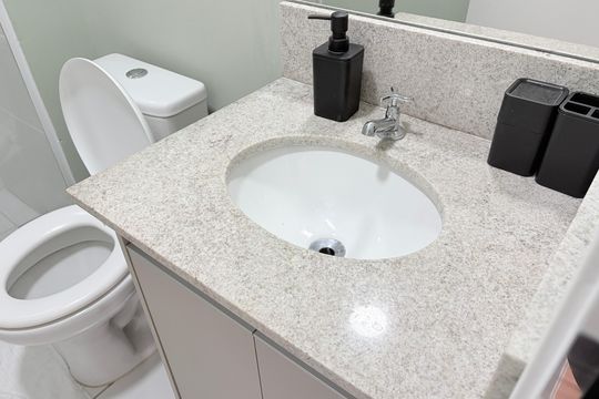 Banheiro de apartamento à venda com 2 quartos, 37m² em Brás, São Paulo