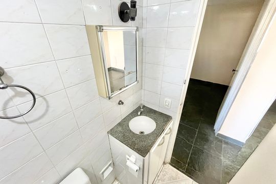 Banheiro de apartamento para alugar com 2 quartos, 49m² em Lauzane Paulista, São Paulo