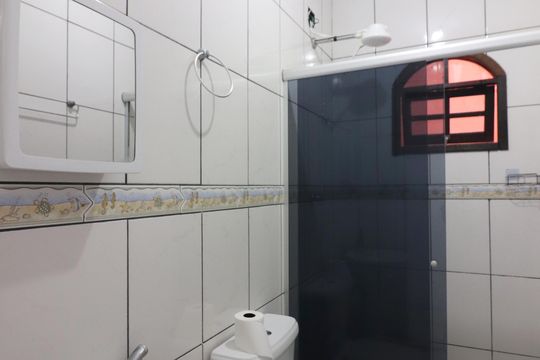 Banheiro Casa 2 de casa à venda com 3 quartos, 204m² em Vila Kiko, São Bernardo do Campo