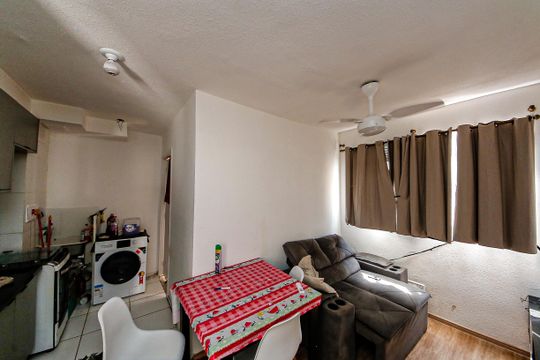 Sala/Cozinha de apartamento para alugar com 2 quartos, 40m² em Quinta da Paineira, São Paulo