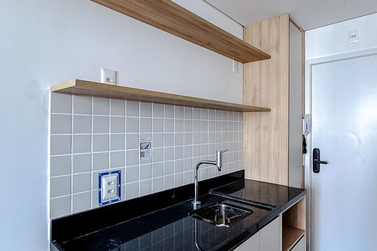 Cozinha de kitnet/studio para alugar com 1 quarto, 23m² em Vila Gomes Cardim, São Paulo