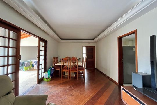 Sala de casa de condomínio à venda com 4 quartos, 185m² em Residencial Vila Verde, Campinas