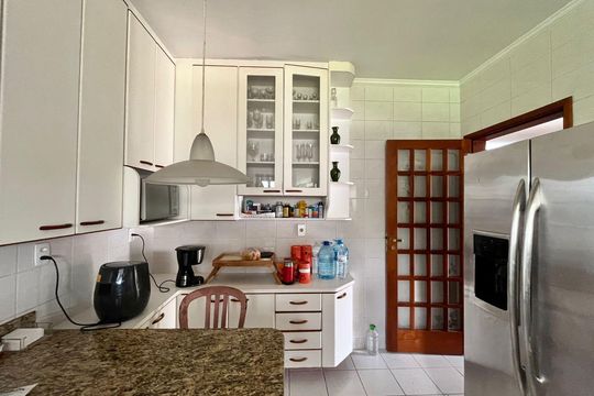 Cozinha de casa de condomínio à venda com 4 quartos, 185m² em Residencial Vila Verde, Campinas