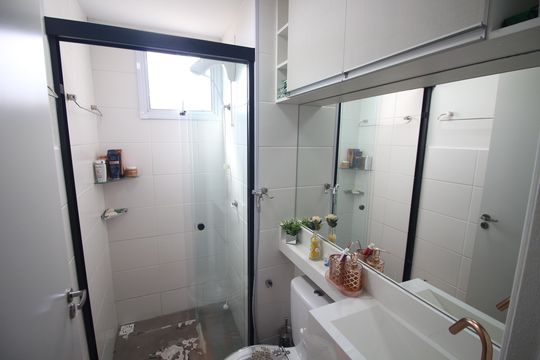 Banheiro de apartamento à venda com 1 quarto, 45m² em Santa Maria, Belo Horizonte
