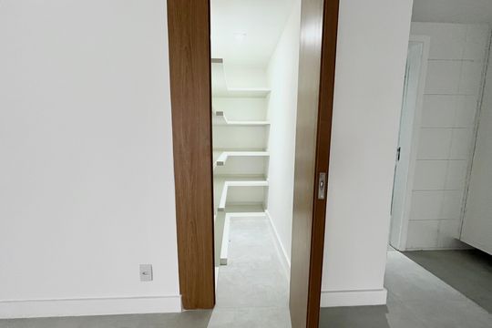 Armário de apartamento à venda com 2 quartos, 146m² em Lagoa, Rio de Janeiro