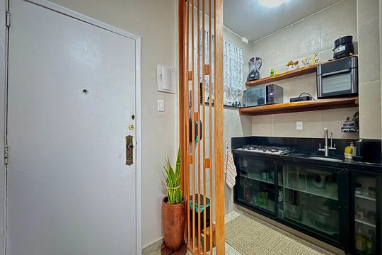 Cozinha de apartamento à venda com 1 quarto, 45m² em Copacabana, Rio de Janeiro
