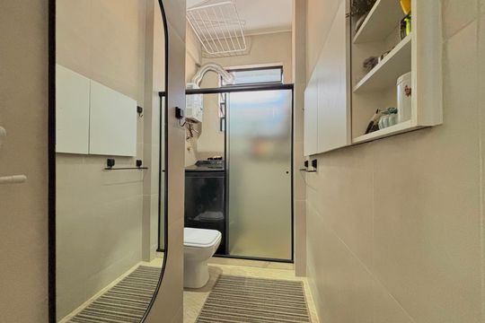 Banheiro de apartamento à venda com 1 quarto, 45m² em Copacabana, Rio de Janeiro