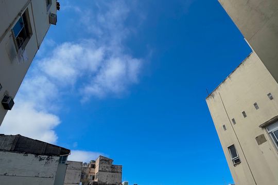Sala - vista de apartamento à venda com 1 quarto, 45m² em Copacabana, Rio de Janeiro