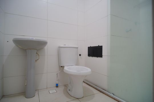 Banheiro de apartamento para alugar com 2 quartos, 47m² em Ipiranga, Sapucaia do Sul