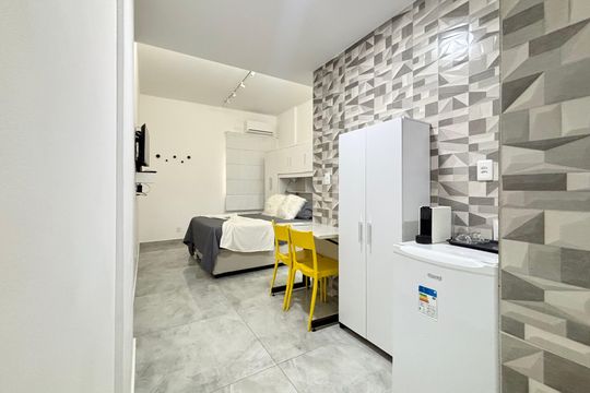 Cozinha de apartamento para alugar com 1 quarto, 32m² em Copacabana, Rio de Janeiro
