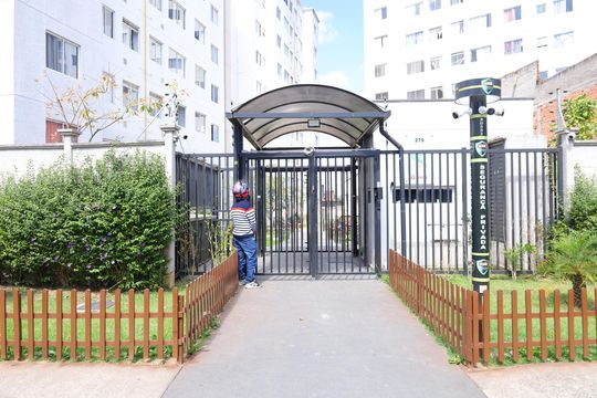 Fachada do condomínio de apartamento para alugar com 2 quartos, 43m² em Jardins Recanto das Rosas, São Paulo