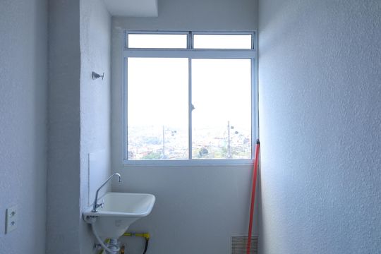 Área de Serviço de apartamento para alugar com 2 quartos, 43m² em Jardins Recanto das Rosas, São Paulo