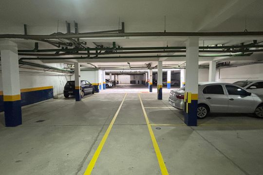 Garagem de apartamento à venda com 2 quartos, 60m² em Vila Pires, Santo André
