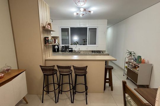 Sala - Cozinha de apartamento à venda com 2 quartos, 60m² em Vila Pires, Santo André