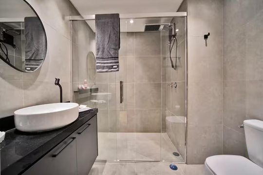 Banheiro de apartamento para alugar com 1 quarto, 28m² em Brooklin, São Paulo