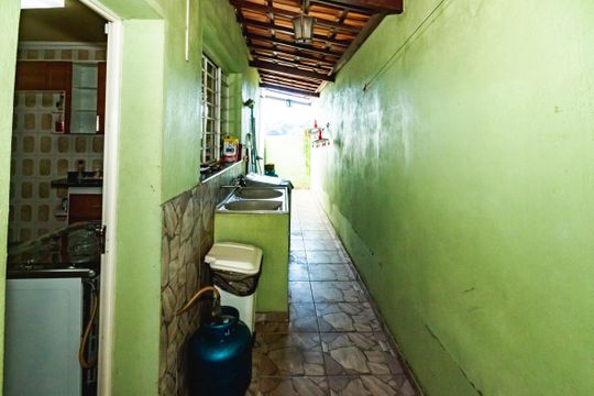 Casa para alugar com 5 quartos, 180m² em São Pedro (venda Nova), Belo Horizonte