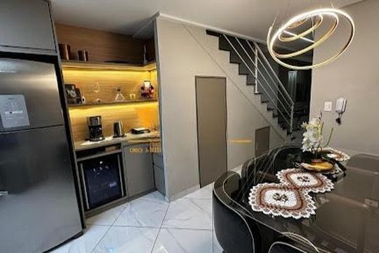 Casa à venda com 3 quartos, 122m² em Veloso, Osasco