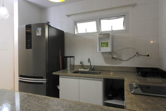Apartamento para alugar com 1 quarto, 74m² em Algodoal, Cabo Frio