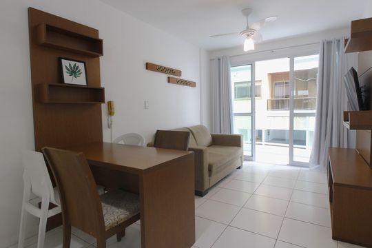 Apartamento para alugar com 1 quarto, 74m² em Algodoal, Cabo Frio