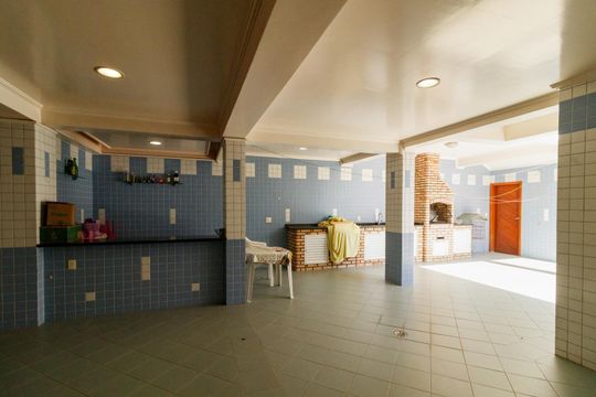 Garagem de casa para alugar com 5 quartos, 492m² em Vila Albertina, São Paulo